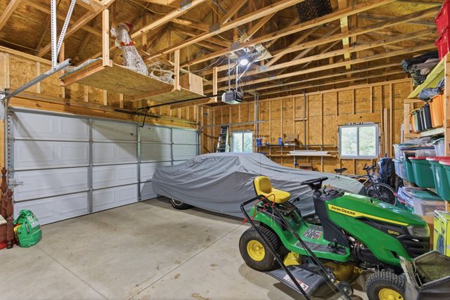 105 Brooklawn Dr, White House, TN 37188