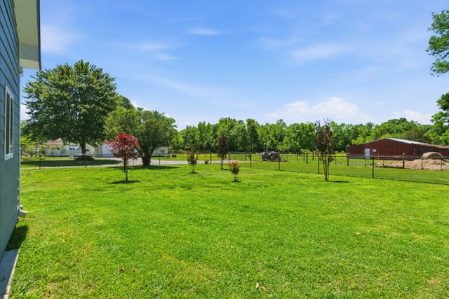 105 Brooklawn Dr, White House, TN 37188