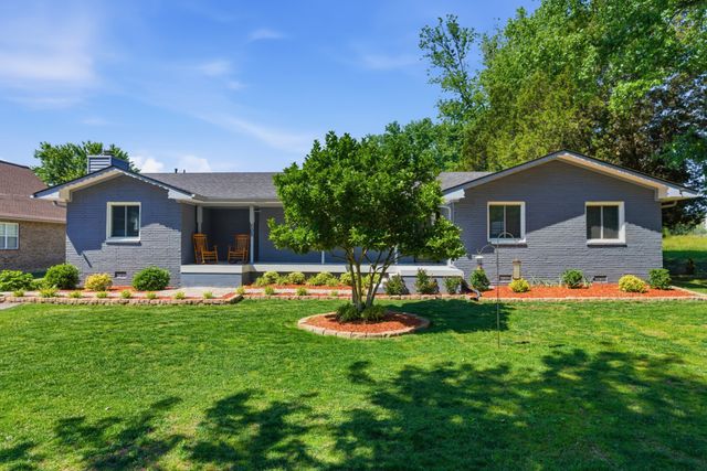 105 Brooklawn Dr, White House, TN 37188