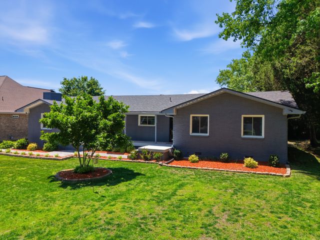 105 Brooklawn Dr, White House, TN 37188