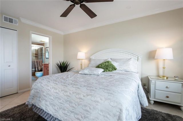 271 Southbay DR 155, Naples, FL 34108