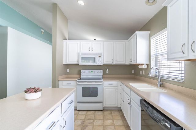 18107 SAXONY LANE, Orlando, FL 32820