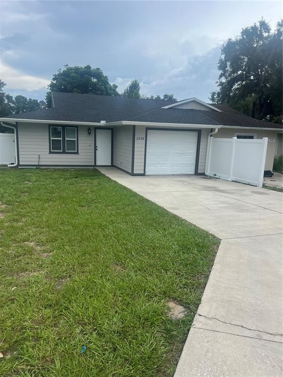 2438 CENTENNIAL BOULEVARD, Leesburg, FL 34748