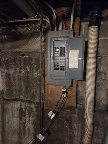 1517 34th Street NE, Cedar Rapids, IA 52402