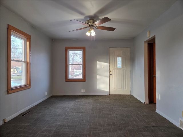 1517 34th Street NE, Cedar Rapids, IA 52402