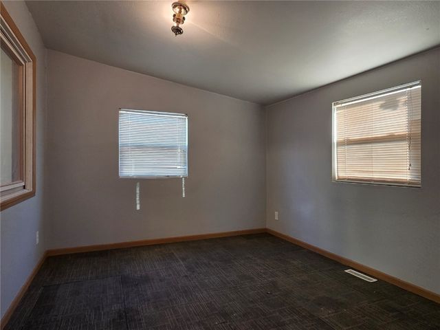 1517 34th Street NE, Cedar Rapids, IA 52402