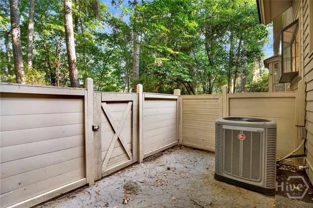 7 Planters Lane, Savannah, GA 31411