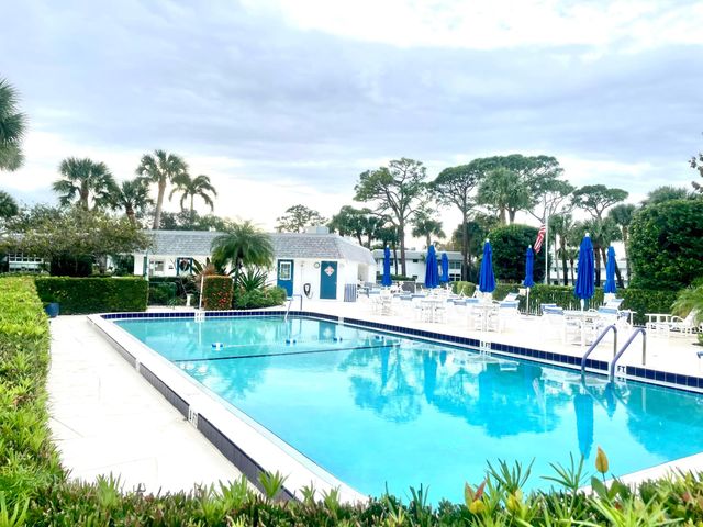 2929 SE Ocean Boulevard 117, Stuart, FL 34996