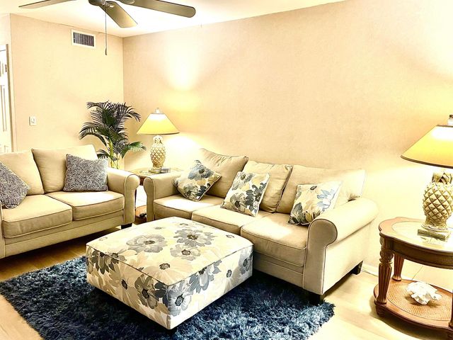 2929 SE Ocean Boulevard 117, Stuart, FL 34996