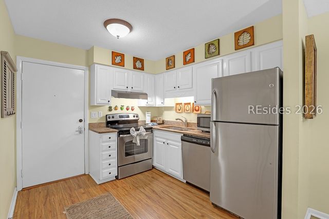 45 Folly Field Rd Apt 13E, Hilton Head Island, SC 29928