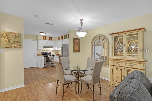 45 Folly Field Rd Apt 13E, Hilton Head Island, SC 29928