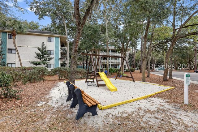 45 Folly Field Rd Apt 13E, Hilton Head Island, SC 29928