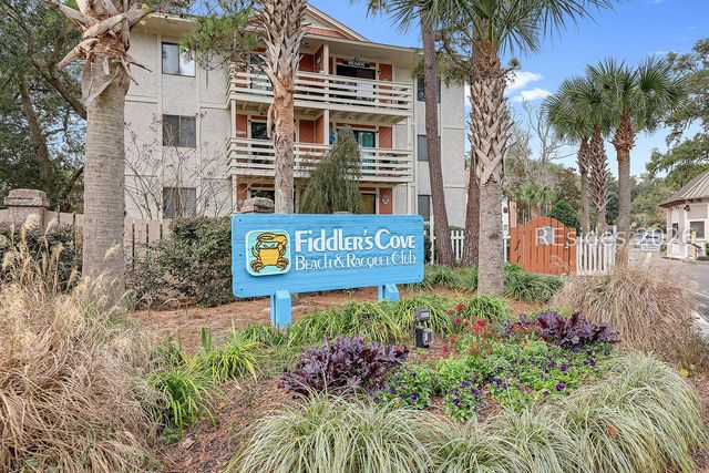 45 Folly Field Rd Apt 13E, Hilton Head Island, SC 29928