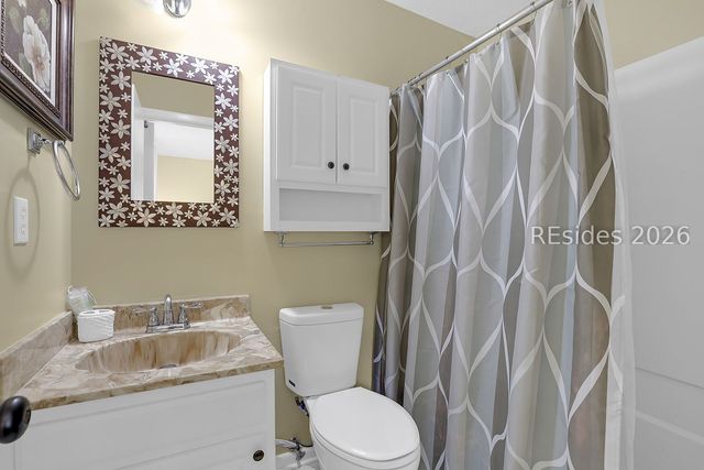 45 Folly Field Rd Apt 13E, Hilton Head Island, SC 29928