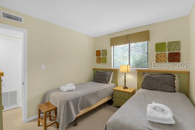 45 Folly Field Rd Apt 13E, Hilton Head Island, SC 29928