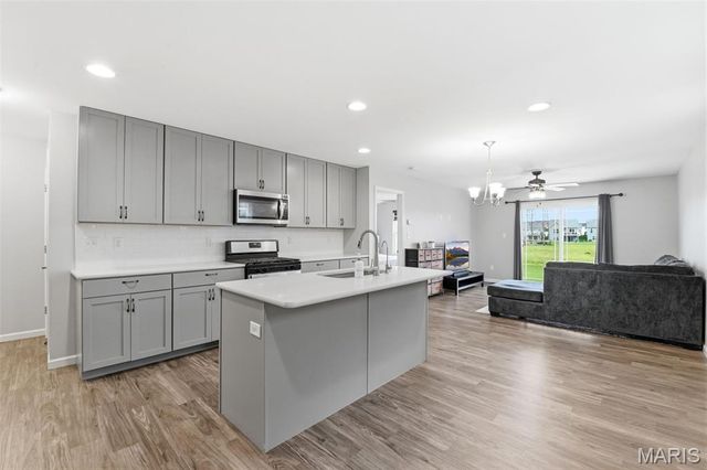 428 Copperfield Court, St Charles, MO 63301