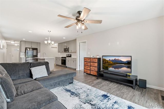 428 Copperfield Court, St Charles, MO 63301
