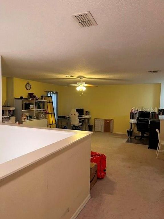 Image 11 of property listing at 10049 SAVANNAH BLUFF LANE, Orlando, FL 32829