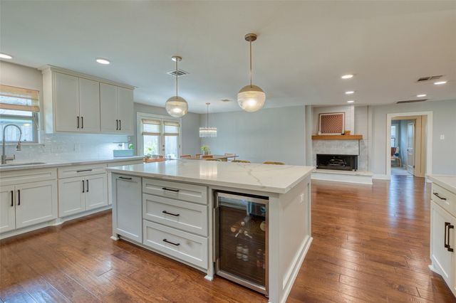 1814 Tattenhall Drive, Houston, TX 77008