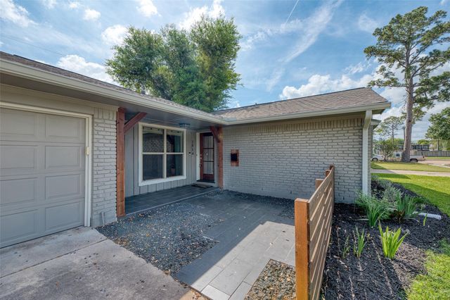 1814 Tattenhall Drive, Houston, TX 77008