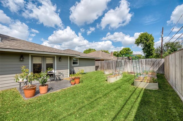 1814 Tattenhall Drive, Houston, TX 77008