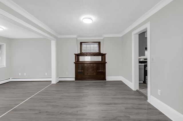 1124 Jessamine Avenue E, Saint Paul, MN 55106