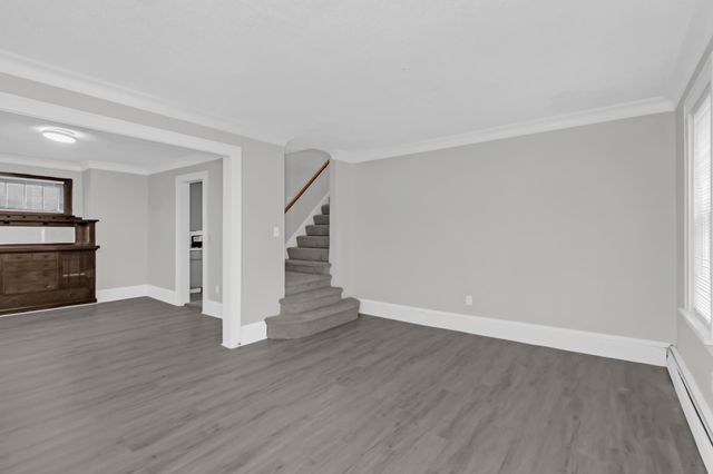 1124 Jessamine Avenue E, Saint Paul, MN 55106