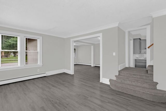 1124 Jessamine Avenue E, Saint Paul, MN 55106