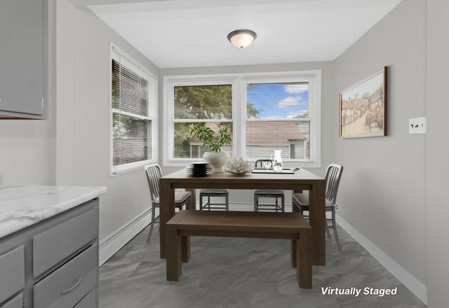 1124 Jessamine Avenue E, Saint Paul, MN 55106