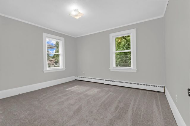 1124 Jessamine Avenue E, Saint Paul, MN 55106