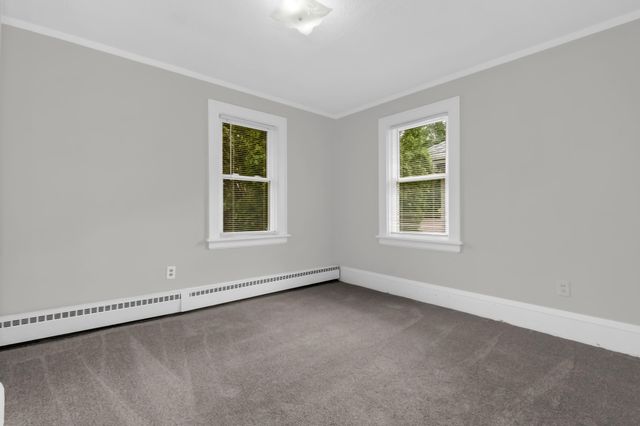 1124 Jessamine Avenue E, Saint Paul, MN 55106