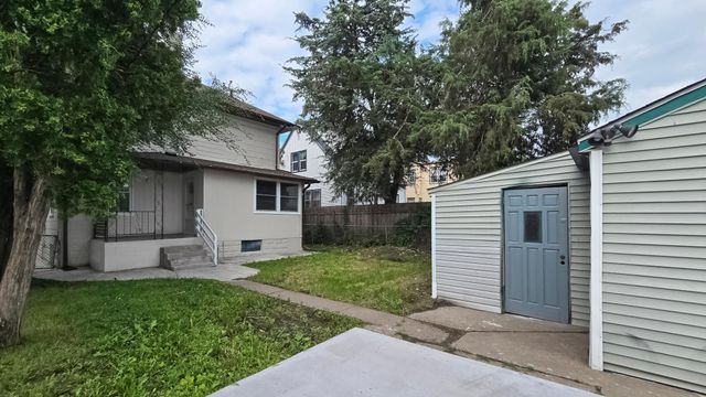 1124 Jessamine Avenue E, Saint Paul, MN 55106