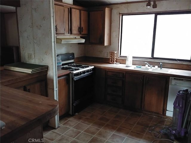 11254 Airstrip Road, Loch Lomond, CA 95461