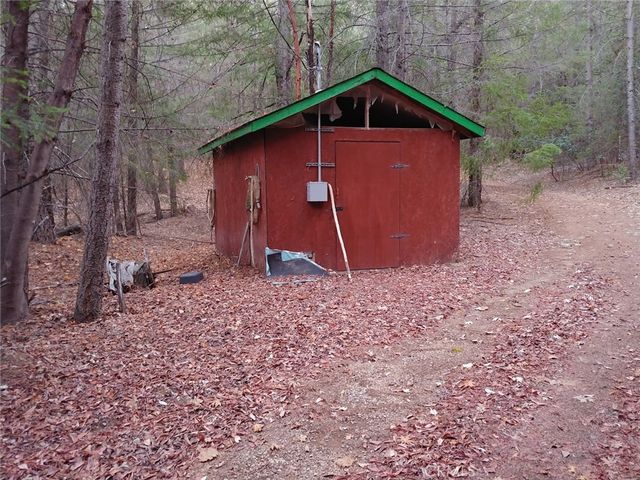 11254 Airstrip Road, Loch Lomond, CA 95461