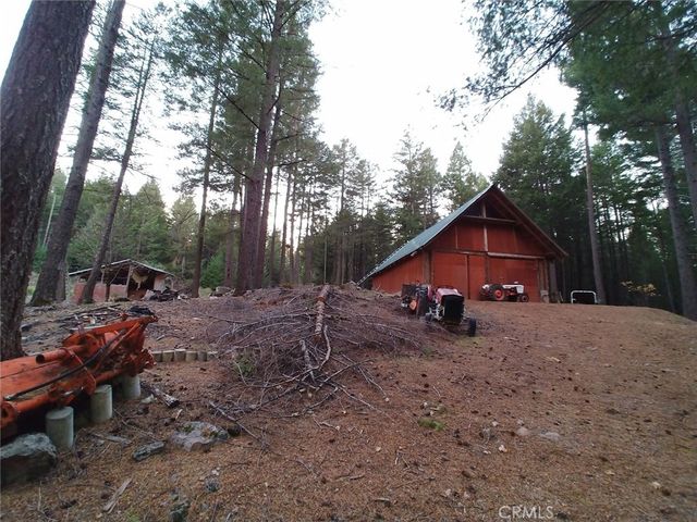 11254 Airstrip Road, Loch Lomond, CA 95461