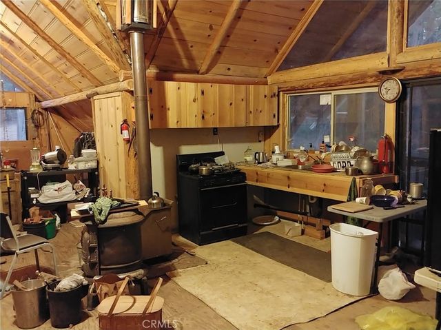 11254 Airstrip Road, Loch Lomond, CA 95461