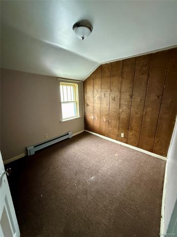821 Griswold Street, Port Huron, MI 48060