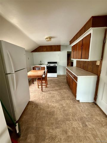 821 Griswold Street, Port Huron, MI 48060