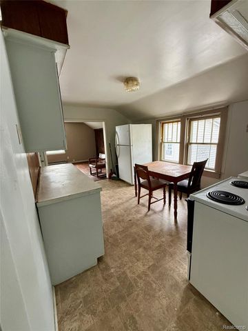 821 Griswold Street, Port Huron, MI 48060