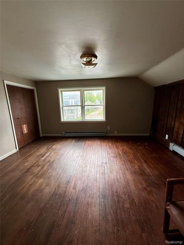 821 Griswold Street, Port Huron, MI 48060