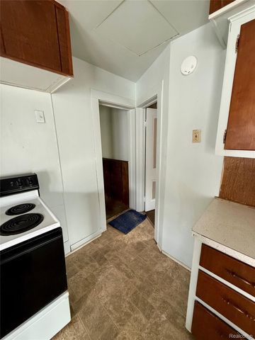 821 Griswold Street, Port Huron, MI 48060