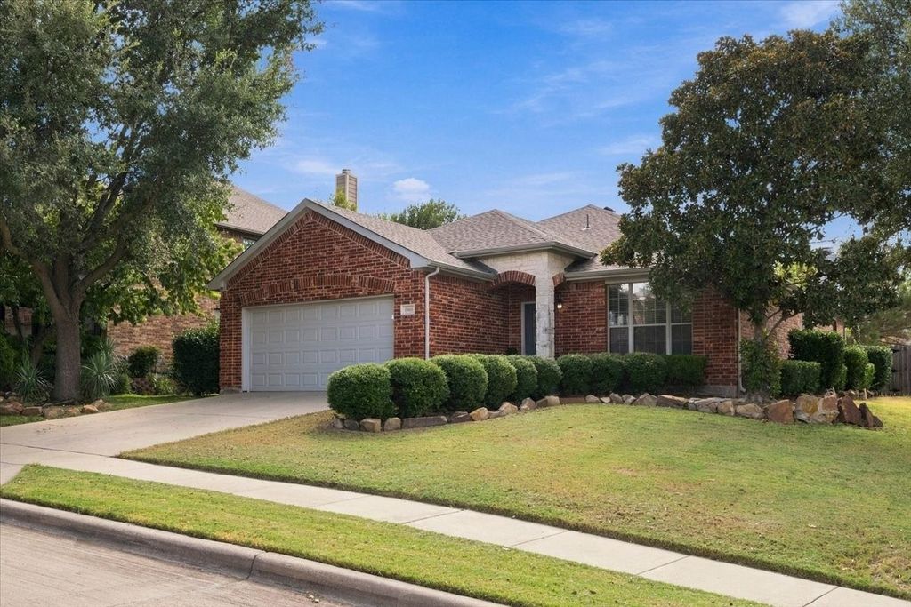 1000 Prairie Heights Drive, Fort Worth, TX 76108 — exterior