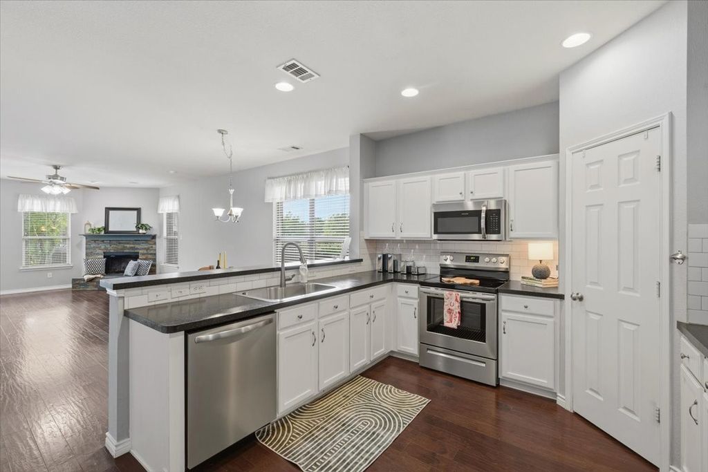 1000 Prairie Heights Drive, Fort Worth, TX 76108 — photo 4