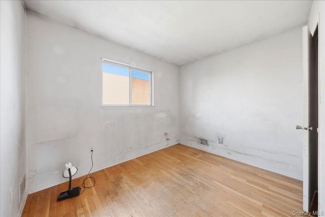 20229 120th Avenue, Saint Albans, NY 11412