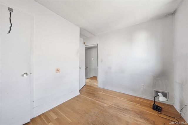 20229 120th Avenue, Saint Albans, NY 11412