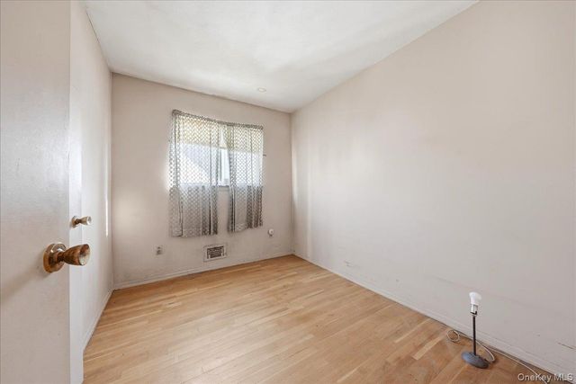 20229 120th Avenue, Saint Albans, NY 11412