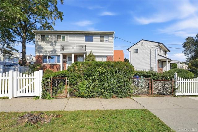 20229 120th Avenue, Saint Albans, NY 11412
