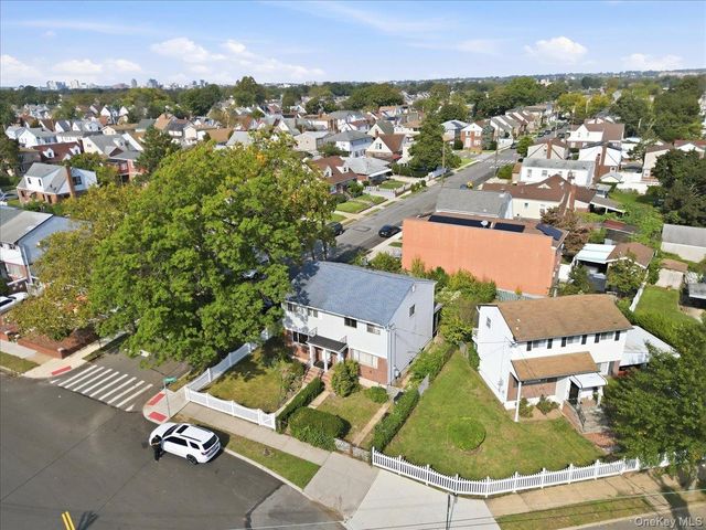 20229 120th Avenue, Saint Albans, NY 11412