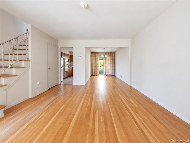 20229 120th Avenue, Saint Albans, NY 11412