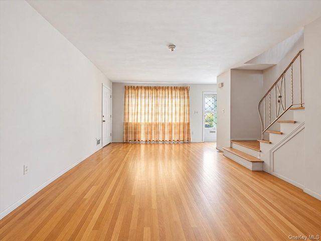 20229 120th Avenue, Saint Albans, NY 11412